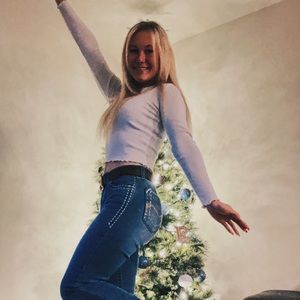 Meet your Posher, Eve